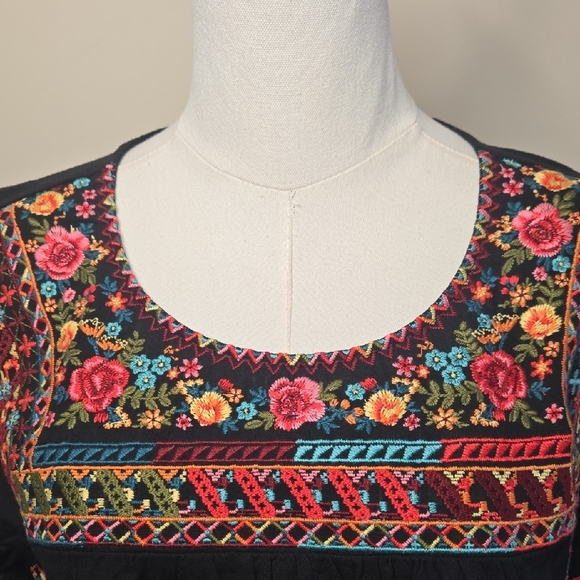 NWT Savanna Jane Embroidered Top – Medium, 100% Cotton Boho Stitching - Picture 2 of 7